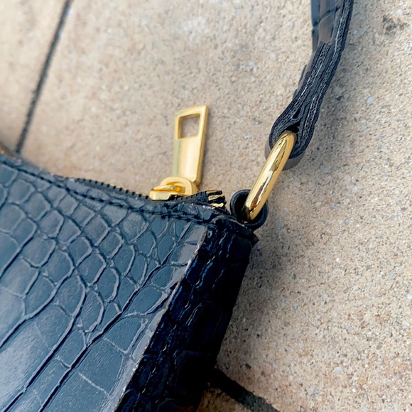 Black SHEIN bag snake patterned leather - Picture 2 of 4